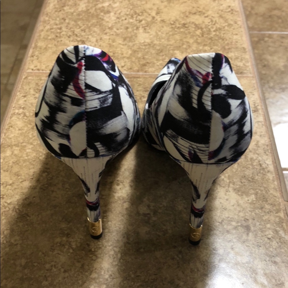 Floral Heels - Picture 1 of 3